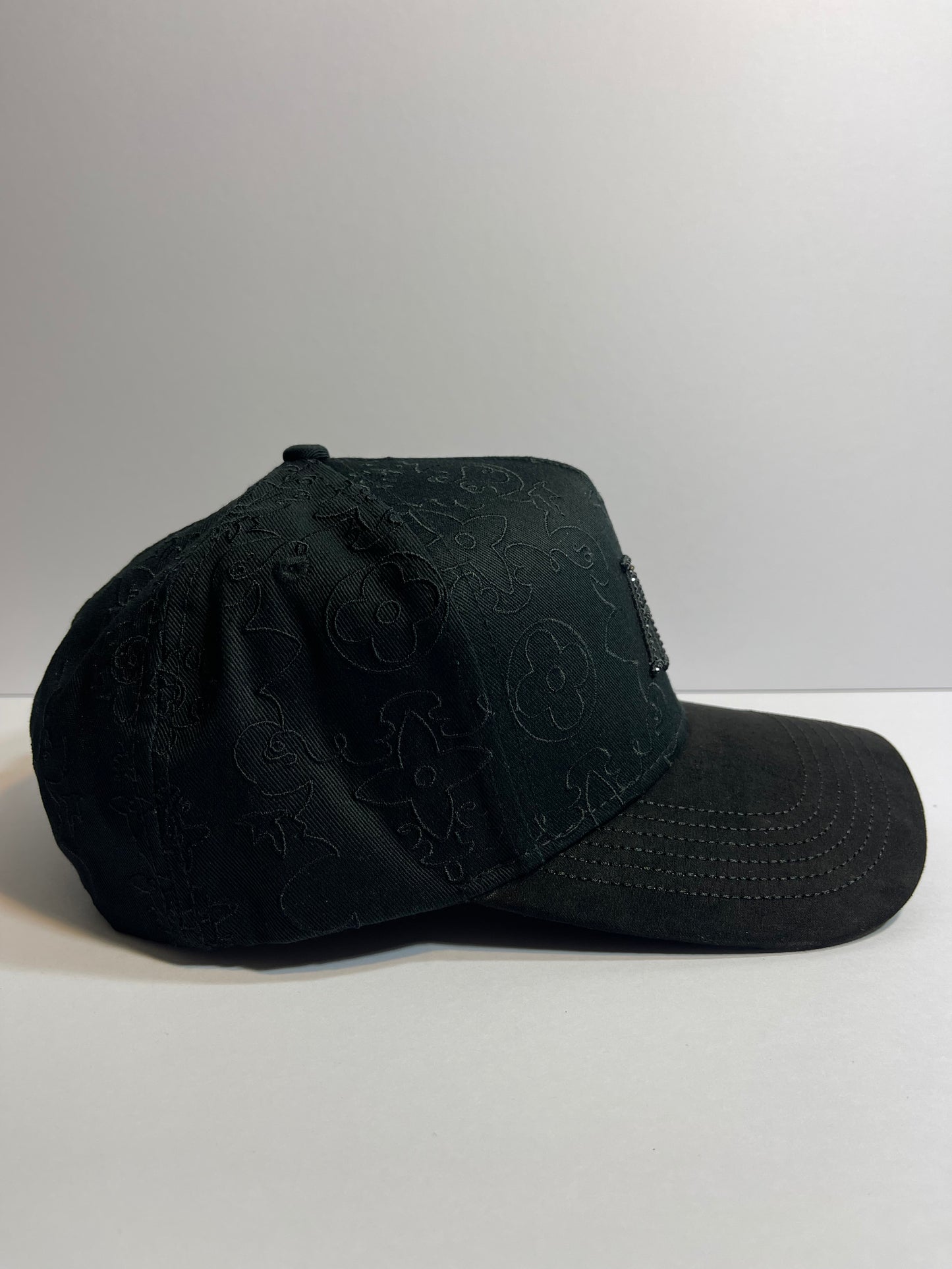 ÁLV BLACK
